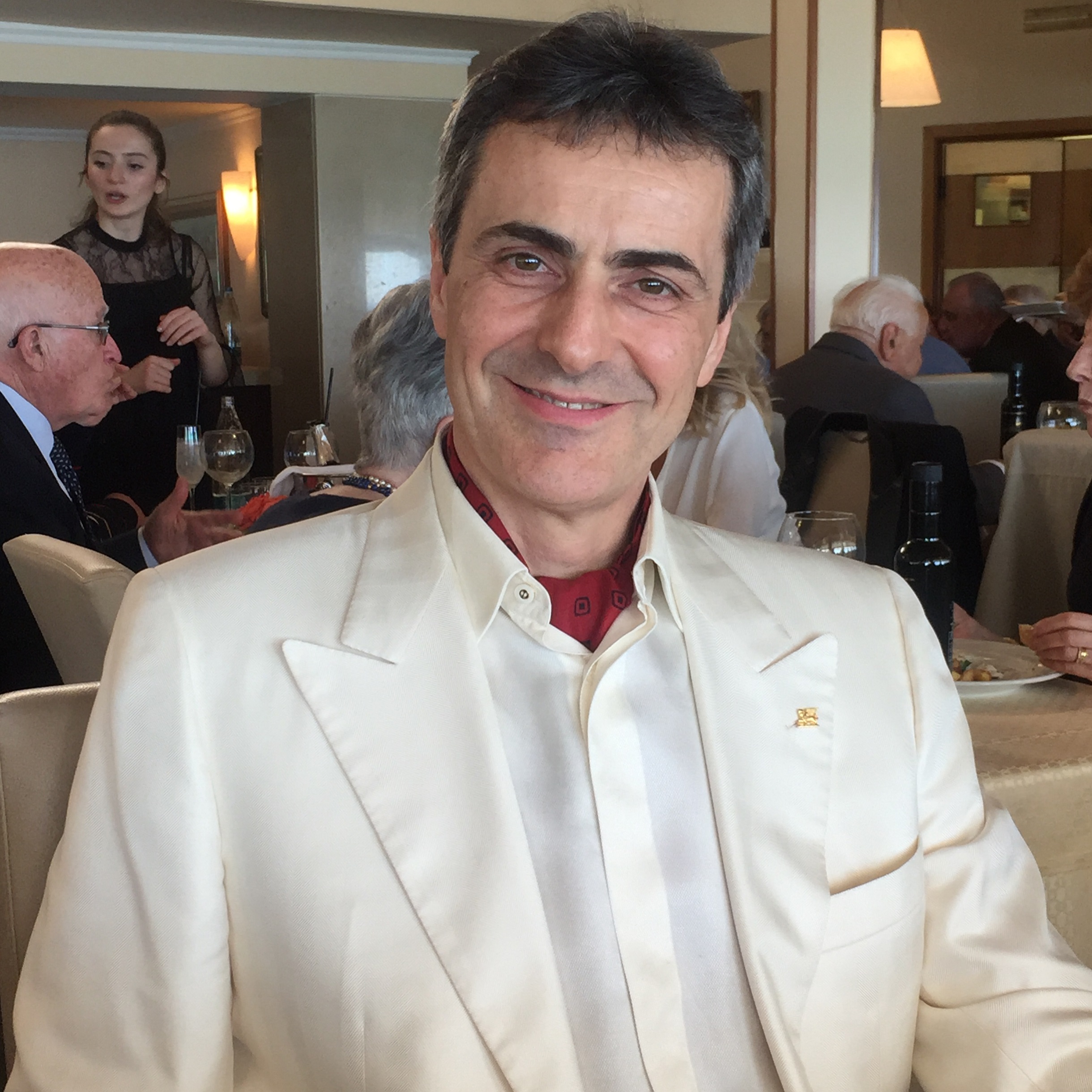 欧州代表 Alberto Cracco
